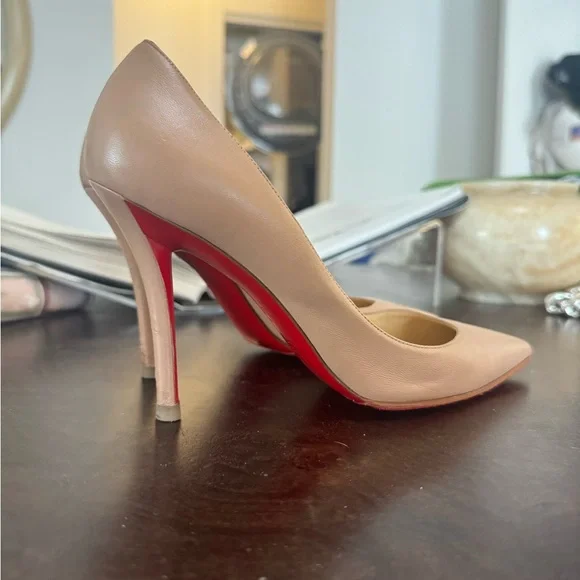 Christian Louboutin 36.5 Apostrophe 100mm Red Bottom NEW STYLE Nude Pumps - Picture 3 of 5